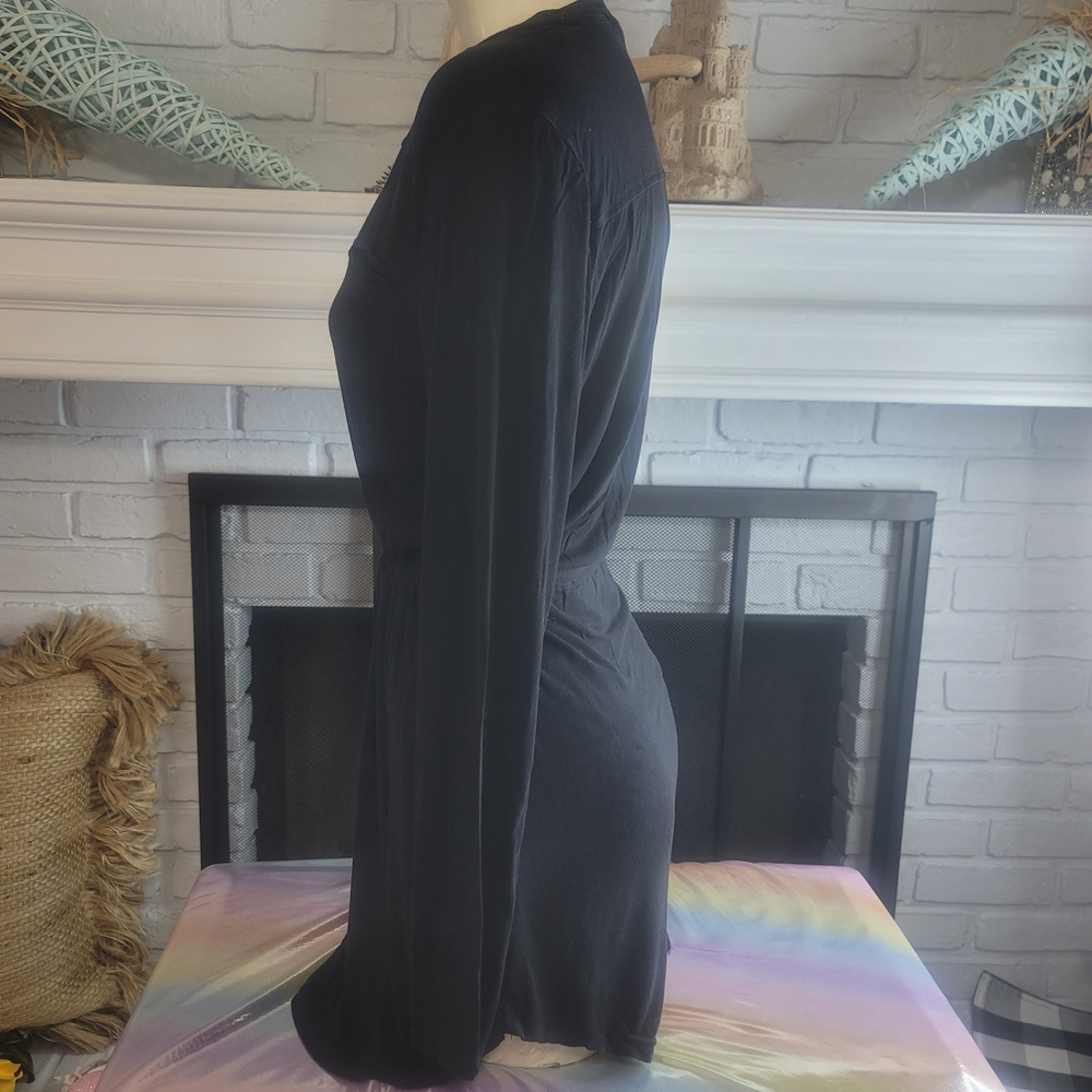 Chic Black V-Neck Dress with Drawstring Waist - Picture 2 of 4